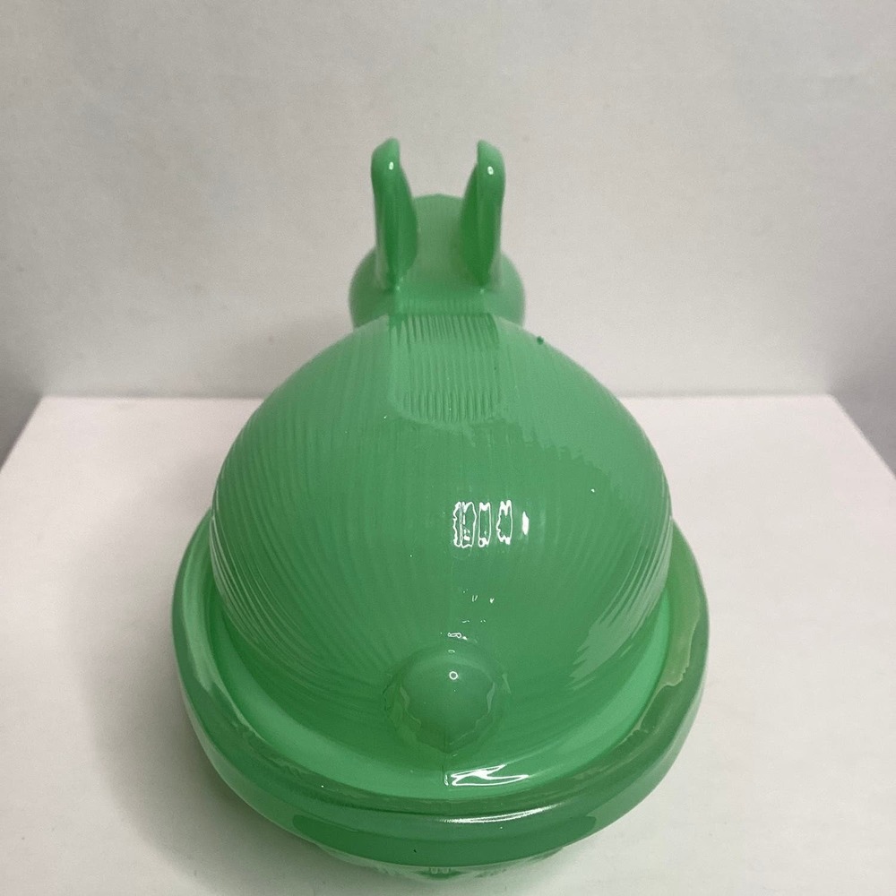 Jadite Glass covered Rabbit candy dish - Picture 3 of 7